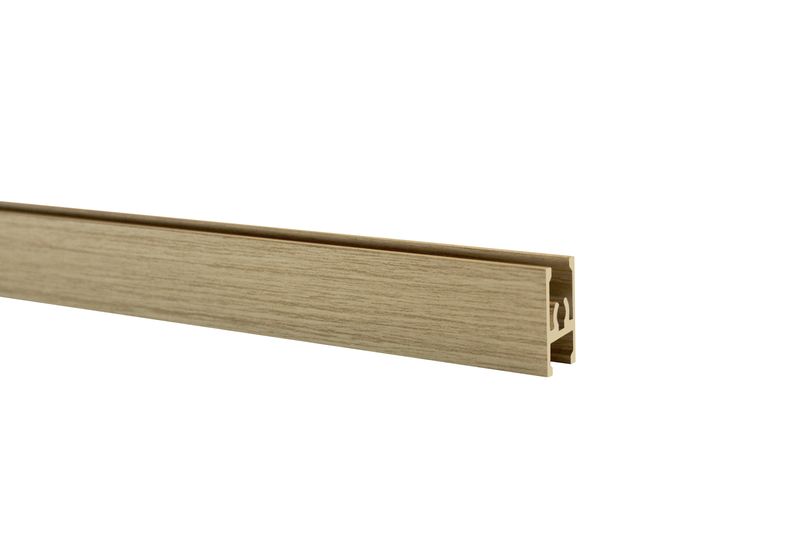 Профиль горизонтальный средний под винт Дуб светлый 6,0 м