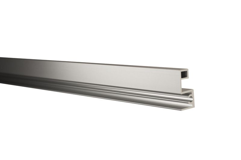  Профиль горизонтальный верхний С КАМЕРОЙ анодированное Серебро 6 м (узкая система) (16)